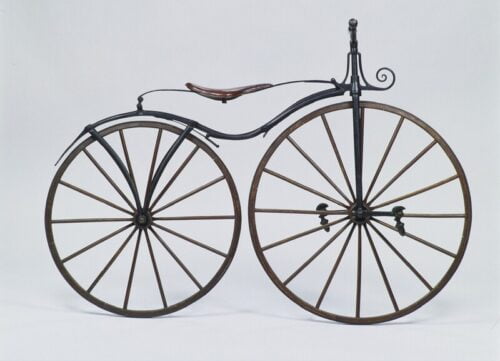 Quel siècle a connu l’invention de l’ancêtre du vélo actuel nommé “Laufmaschine”, plus communément appelée draisienne en français ? 