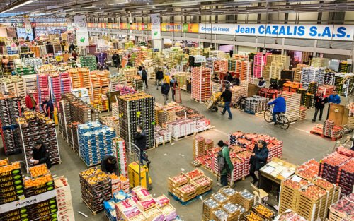 Célèbre pour son marché, dans quel département de la région Île-de-France est située la ville de Rungis ? 