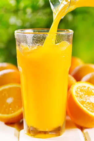 Un verre de jus d’orange possède autant de calories et de sucre qu’un verre de Cola. Vrai ou faux ? 