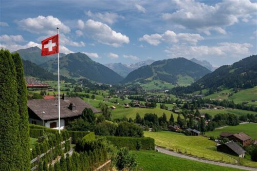 Un contrôle d’identité est demandé pour aller de la France vers la Suisse qui ne fait pas partie de l’Union européenne. Vrai ou faux ? 