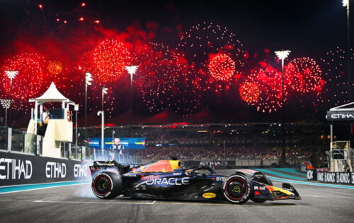Il existe un championnat de course automobile équivalent à la Formule 1 en format électrique. Vrai ou faux ? 