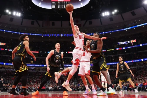 Comment se nomment les matchs éliminatoires de NBA organisés en quatre tours ? 