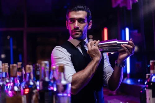 Lequel de ces cocktails contient de la menthe dans sa recette originale ? 