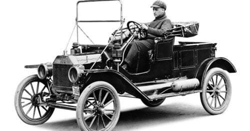 La création de l’entreprise Ford au début du XXe siècle et de ses innovations sur le marché de l’automobile ont boosté les ventes de véhicules électriques. Vrai ou faux ? 