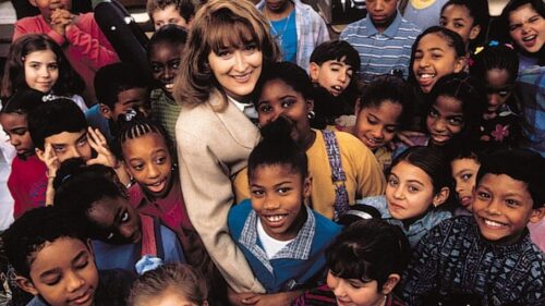 Quel instrument de musique enseigne Roberta Guaspari interprétée par Meryl Streep dans le film “La musique de mon cœur” ? 