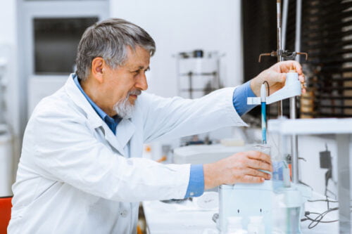 Quelle proposition désigne une technique physico-chimique permettant de séparer différentes substances présentes dans un mélange ? 