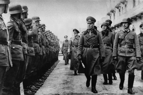 Quel est le nom porté par l'armée allemande du IIIe Reich à partir de 1935 ? 