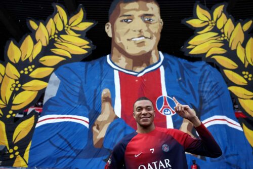 Contre quelle équipe Kylian Mbappé a-t-il disputé son dernier match en Ligue 1 au Parc des Princes lors de la saison 2023-2024 de Ligue 1 ? 