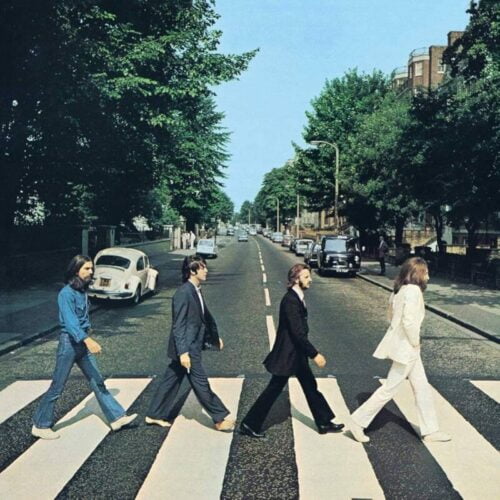 Quelle rue de Londres est devenue célèbre grâce à une pochette d’album des Beatles sur un passage piéton ? 