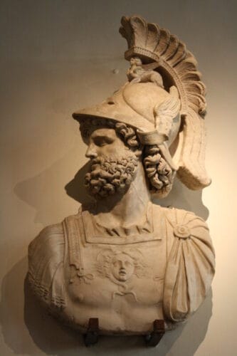 Dans la mythologie romaine, Mars est le dieu des guerriers. Vrai ou faux ? 