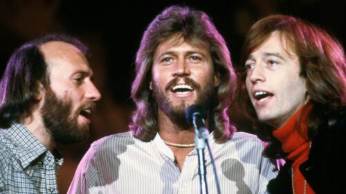 Le groupe Bee Gees, icône du disco, était composé de 3 frères. Vrai ou faux ? 