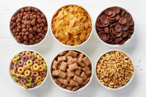 En France, les céréales pour enfants du petit déjeuner contiennent souvent comme ingrédient principal du sucre. Vrai ou faux ? 