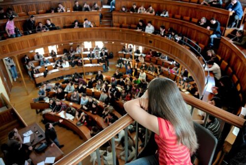 En quelle année est née la première université française ? 