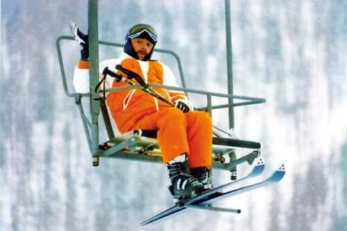 Dans le film Les Bronzés font du ski, Michel Blanc alias Jean-Claude Dusse chante “Étoile des neiges” sur le télésiège. Vrai ou faux ? 