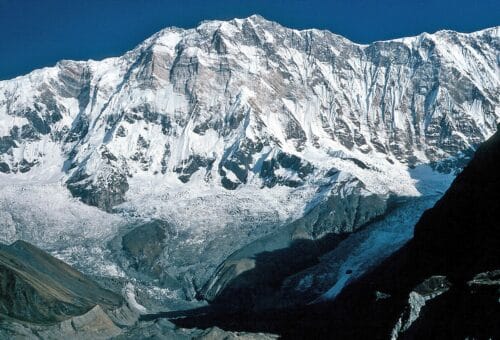 Dans quel pays se situe le sommet himalayen de l’Annapurna I ? 