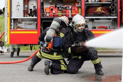 En France, les pompiers volontaires peuvent percevoir une allocation au moment de l’arrêt de leur engagement. Vrai ou faux ? 