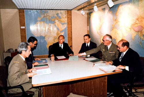 Comment s’appelle la salle qui contient le bunker du palais de l’Élysée ? 