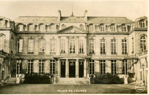 Quel était le tout premier nom du palais de l’Élysée au moment de sa construction ? 