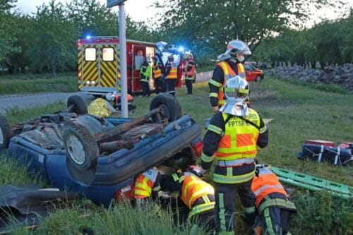 Dans le jargon des pompiers, lors d’un accident routier, quel nom porte le pompier qui entre dans la carcasse et se place à l’arrière pour maintenir la tête de la personne blessée ? 