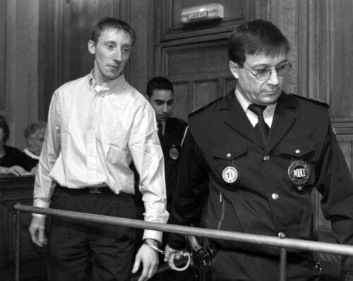 À la place de quel tueur en série français Patrick Dils a-t-il été condamné à la réclusion criminelle à perpétuité pour les meurtres de deux enfants ? 