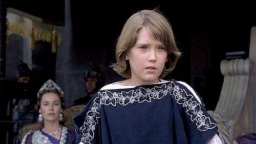 Quel est le nom du fils de Lucilla présent dans le film Gladiator et qui devient le personnage principal de Gladiator 2 ? 