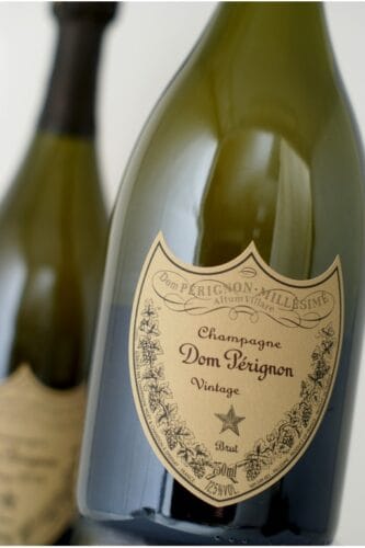 Qui était Dom Pérignon, celui qui est souvent considéré comme l’inventeur du champagne ? 