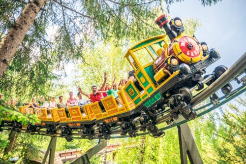 Quels animaux sont Niglo et Niglotte, le couple de mascottes du parc d’attraction français Nigloland ? 