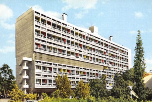 Quel est le nom donné à l’unité d’habitation conçue par Le Corbusier qu’on retrouve dans plusieurs villes dont Marseille ? 