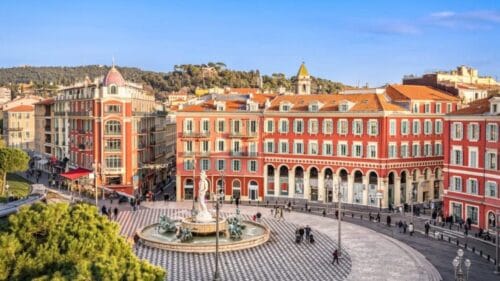 Qui était André Masséna qui a donné son nom à la place Masséna de Nice ? 