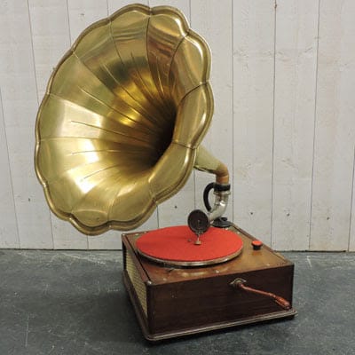 Quel est le nom donné à cet objet ancien ? 