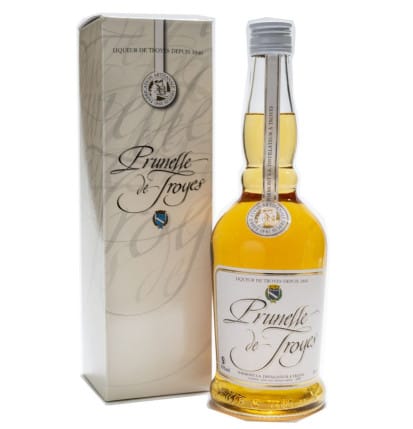 Avec quelle partie du fruit est élaborée la liqueur appelée Prunelle de Troyes ? 