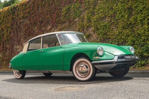 Quel constructeur automobile italien a été racheté par Citroën en 1968 ? 