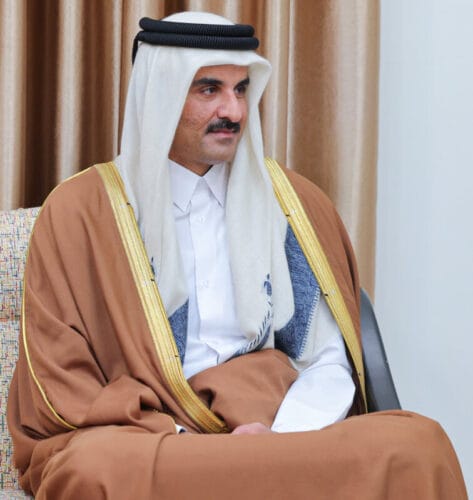 Quelle est la famille princière qui règne sur le Qatar depuis le milieu du XIXe siècle ? 