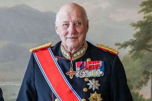 De quel pays du monde cet homme est-il devenu le roi en 1991 ? 