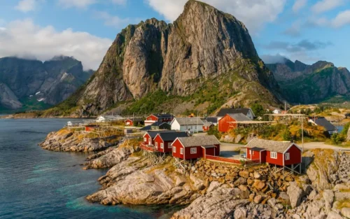 Quel pays scandinave possède la plus grande superficie sur le continent européen ? 