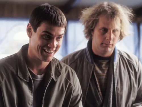 Au Québec, quel est le titre de la comédie “Dumb and Dumber” (1994) avec Jim Carrey ? 