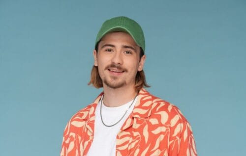 Quel est le nom de ce chanteur français ? 