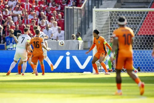Les Pays-Bas ont déjà remporté la finale de la Coupe du Monde de football masculin. Vrai ou faux ? 