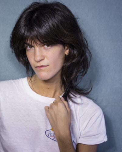 De qui cette actrice et réalisatrice française est-elle la fille ? 
