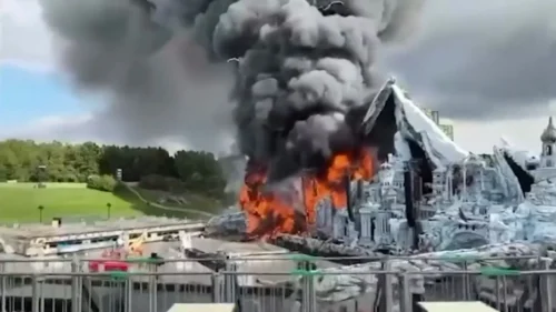 Quel festival musical a été victime d'un incendie majeur le 16 juillet 2025 ? 
