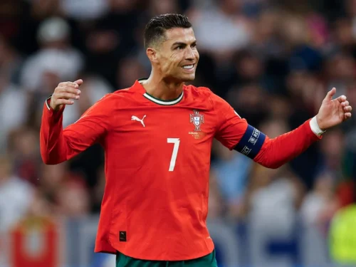 De quelle île est originaire le joueur de foot Cristiano Ronaldo ? 