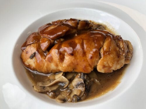 Le ris de veau est le nom donné au thymus lorsqu'il est une préparation culinaire. Vrai ou faux ? 