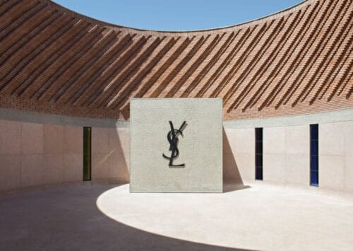 Dans quelle ville du Maroc peut-on visiter le Musée Yves-Saint-Laurent ? 