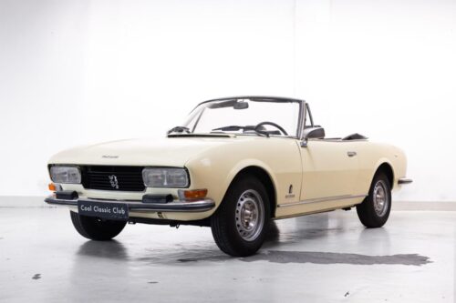 Quel est le modèle de cette voiture coupé cabriolet Peugeot commercialisée à partir de 1969 ? 