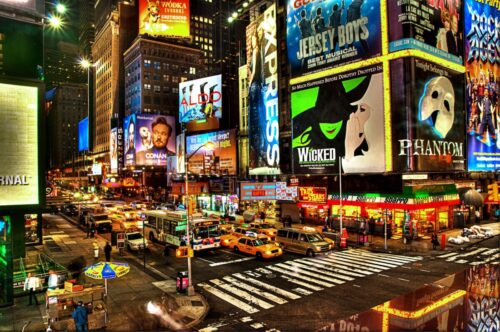 Quelle comédie musicale détient le record du nombre de représentations à Broadway New York ? 