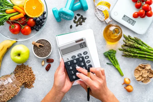 Quel est le nombre de calories à consommer en moyenne par jour pour un homme entre 30 et 50 ans ? 