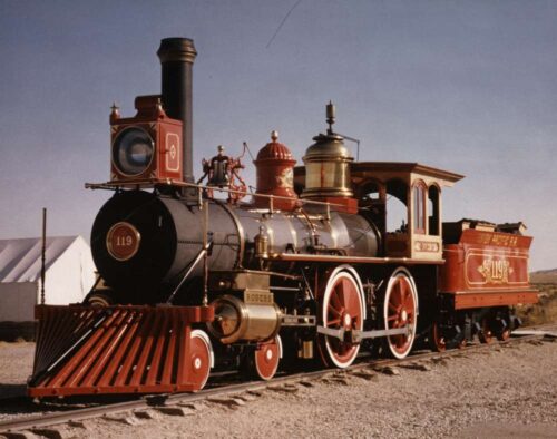 Quel est le nom donné à cette locomotive mythique ? 