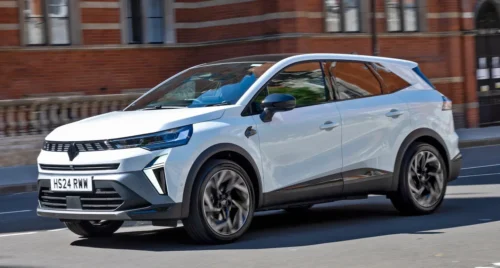 Quel est le nom de cette voiture Renault lancée en 2024 ? 