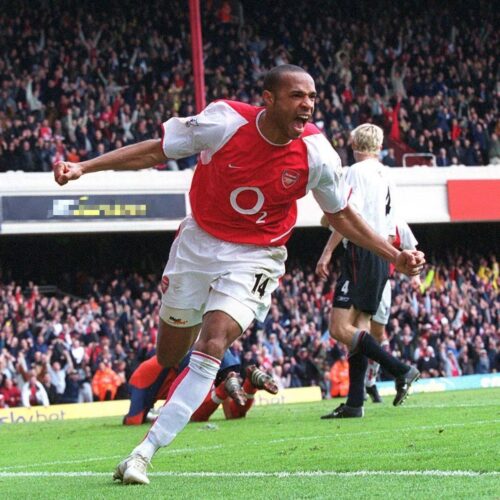 Combien de buts Thierry Henry a-t-il inscrits à Arsenal en 377 matchs, établissant un record pour le club ? 