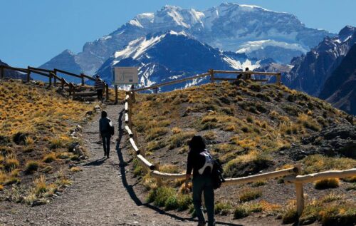 Quelle montagne en Argentine est le point culminant de la cordillère des Andes ? 